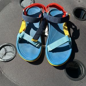Multi color Teva’s